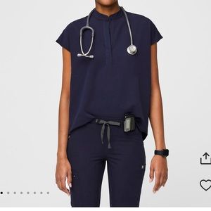 Figs Rafaela scrub top navy